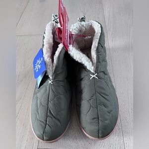 Dearfoams Quilted Slippers
